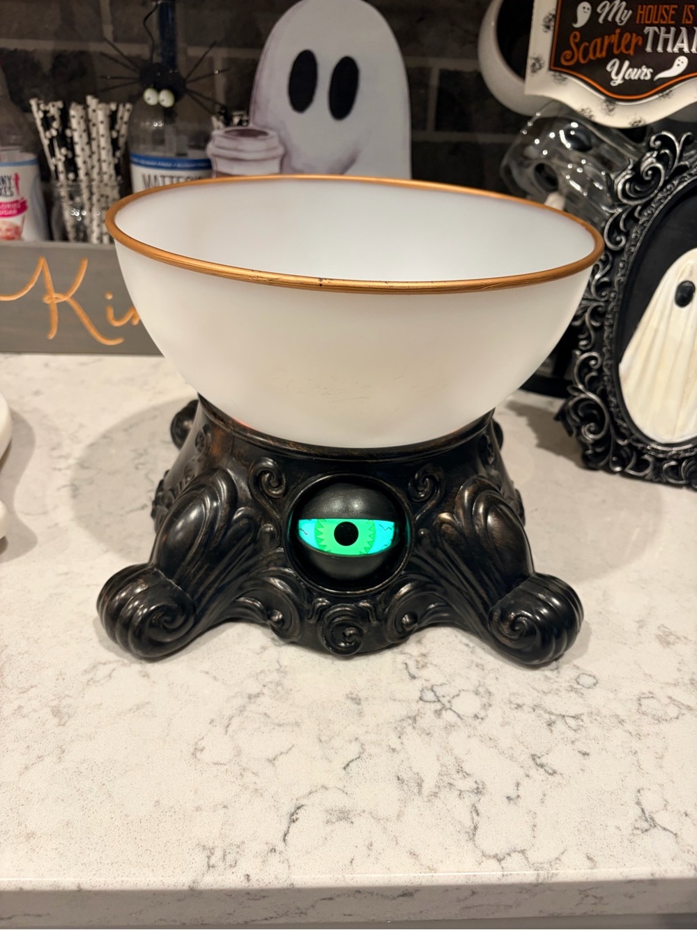 Halloween Animated Bowl with Illuminated Green Eye